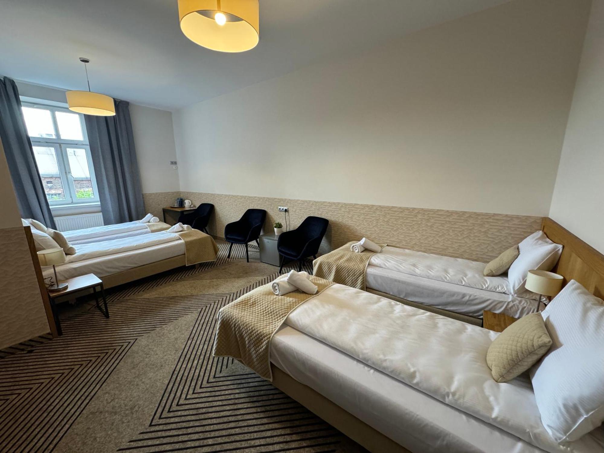 Iris Aparthotel Cracovie Extérieur photo
