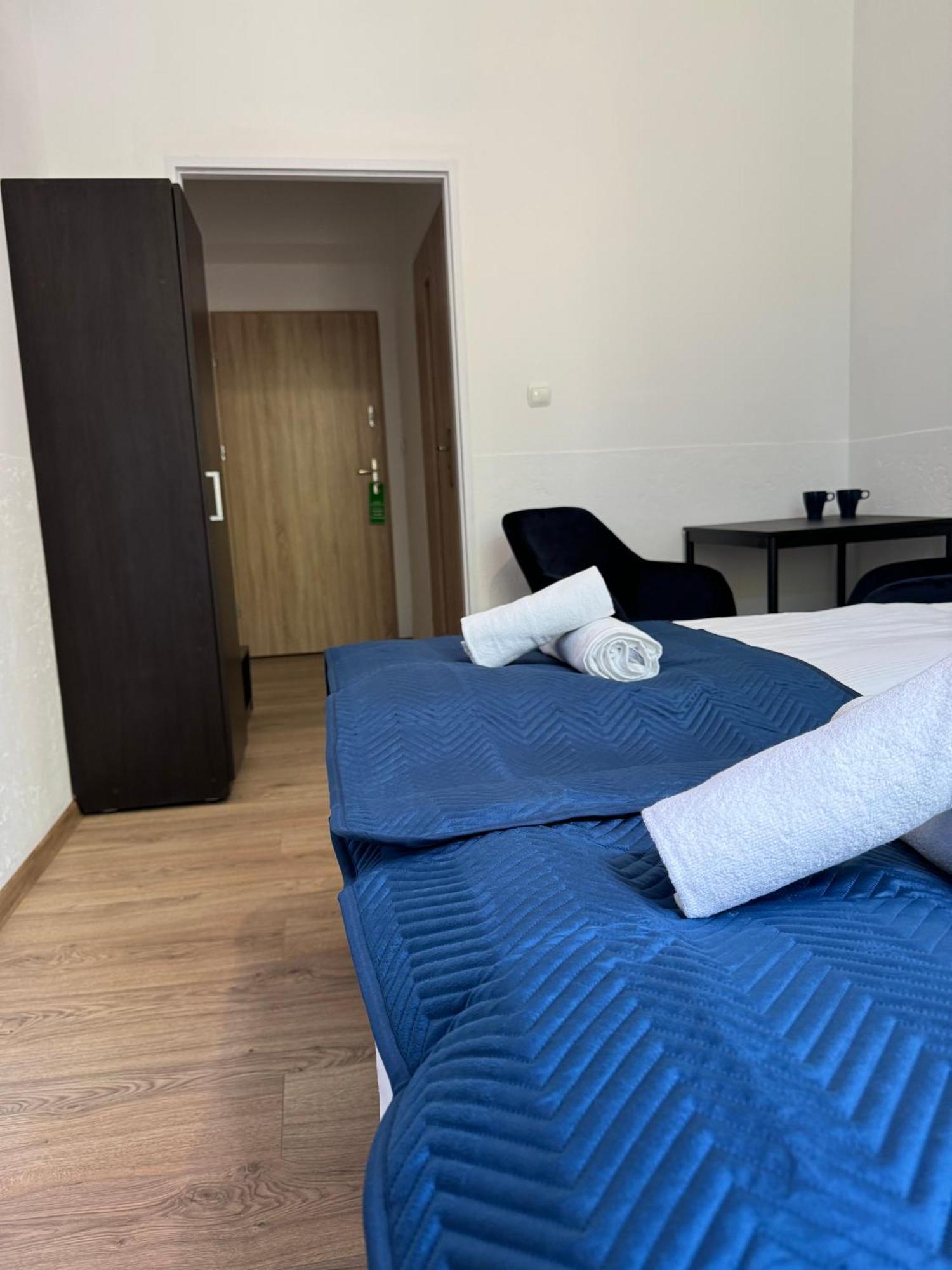 Iris Aparthotel Cracovie Extérieur photo