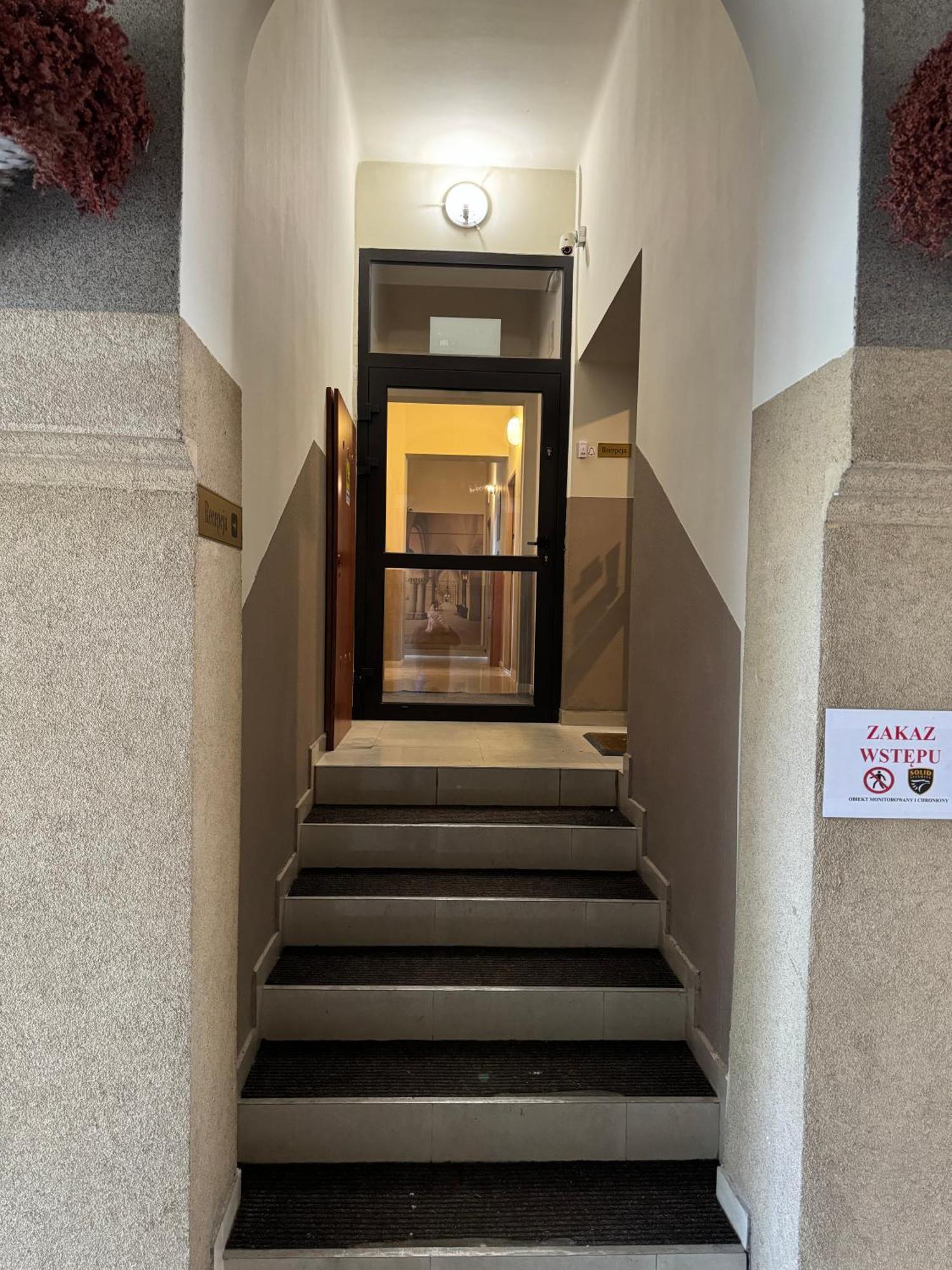 Iris Aparthotel Cracovie Extérieur photo